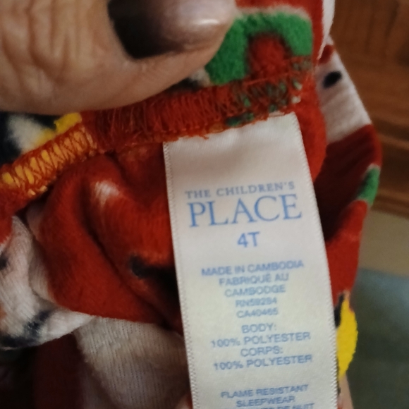 Festive 4T Red Santa Fleece Blanket - Picture 6 of 6